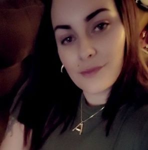 Meet your Posher, Angie